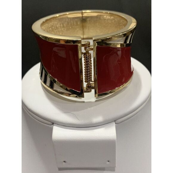 Zawadi Hinged Cuff Bracelet Zebra Strips,‎ Red ,Gold Tone Size 6 - Picture 3 of 4